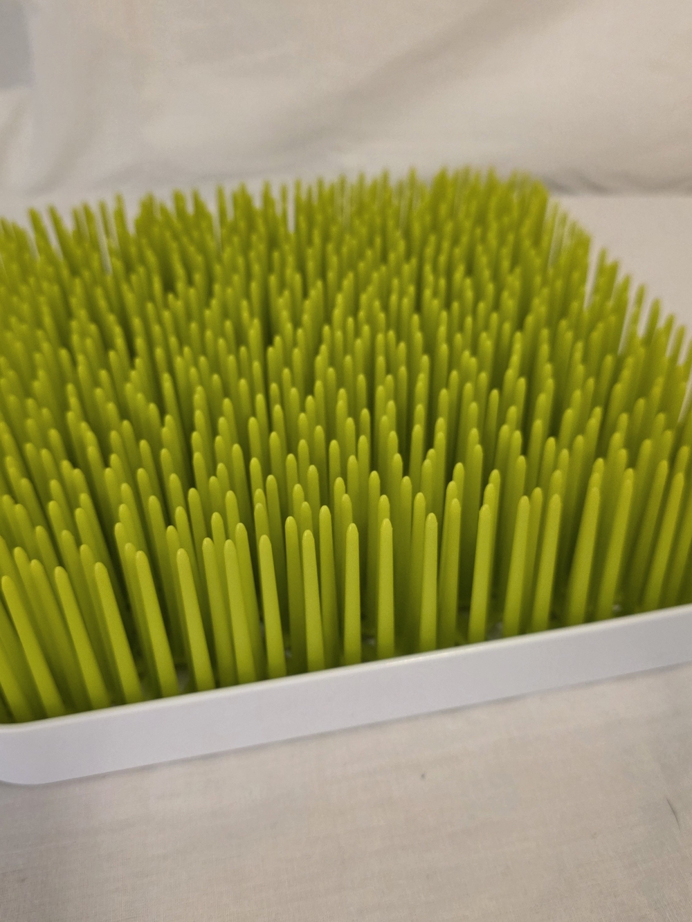 Boon Lawn Grass Baby Bottle Drying Rack Spring Green 9 x 9 Detachable Drip Tray